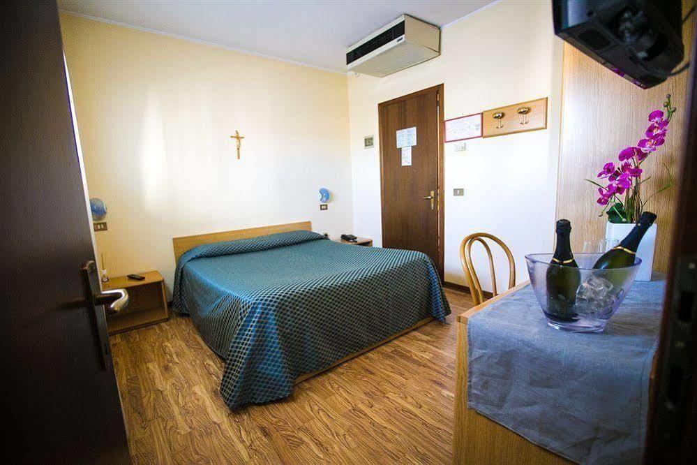 Hotel Agli Olmi San Biagio di Callalta Luaran gambar